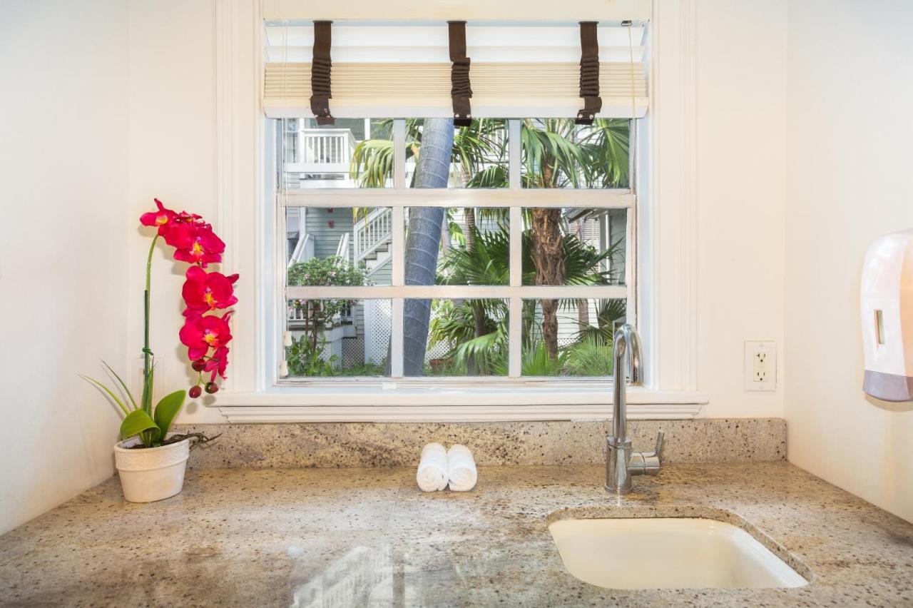 Nyah - Adult Exclusive Bed and Breakfast Κι Γουέστ Εξωτερικό φωτογραφία